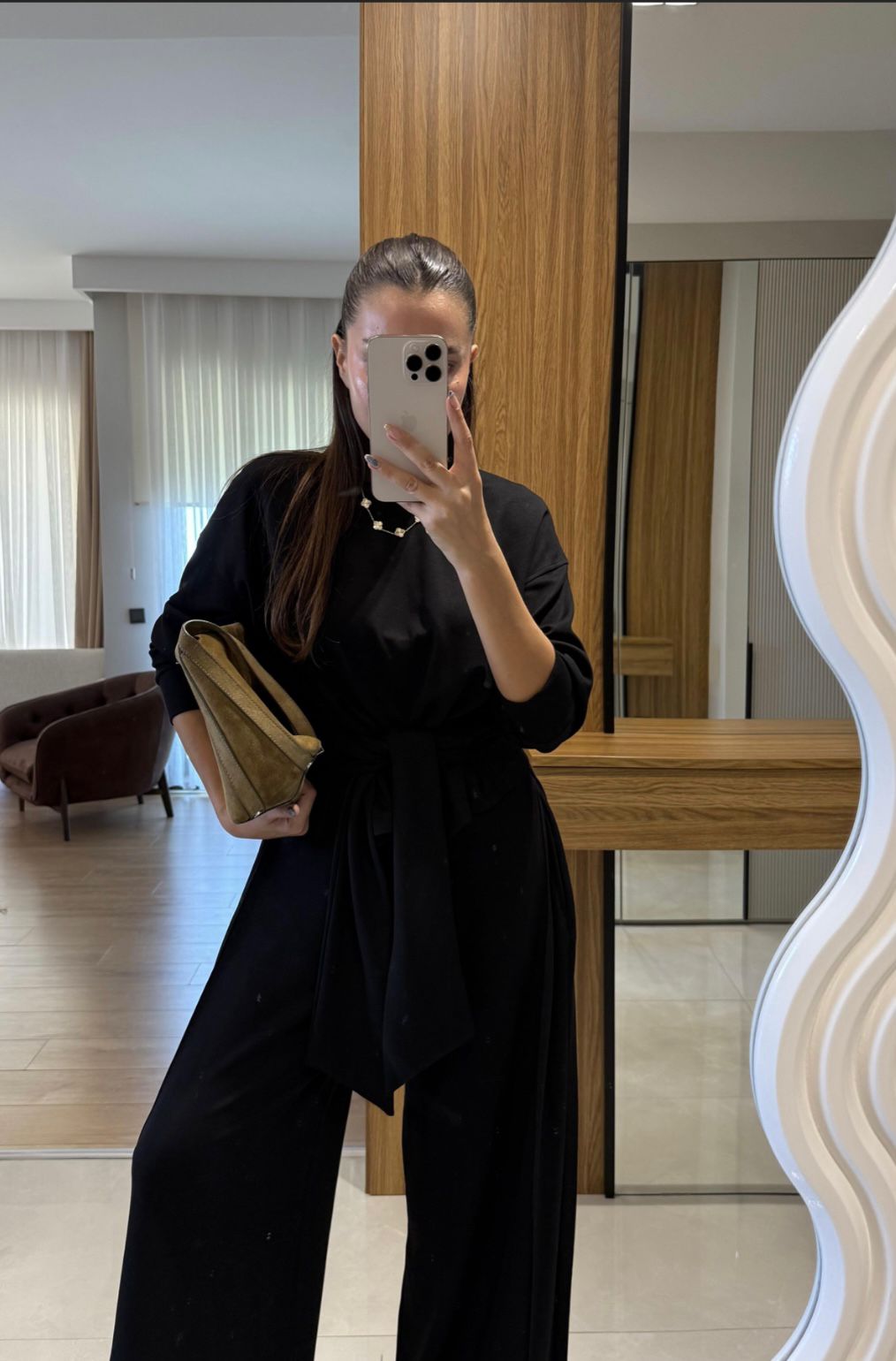 Oysho Model Tie Design Suit